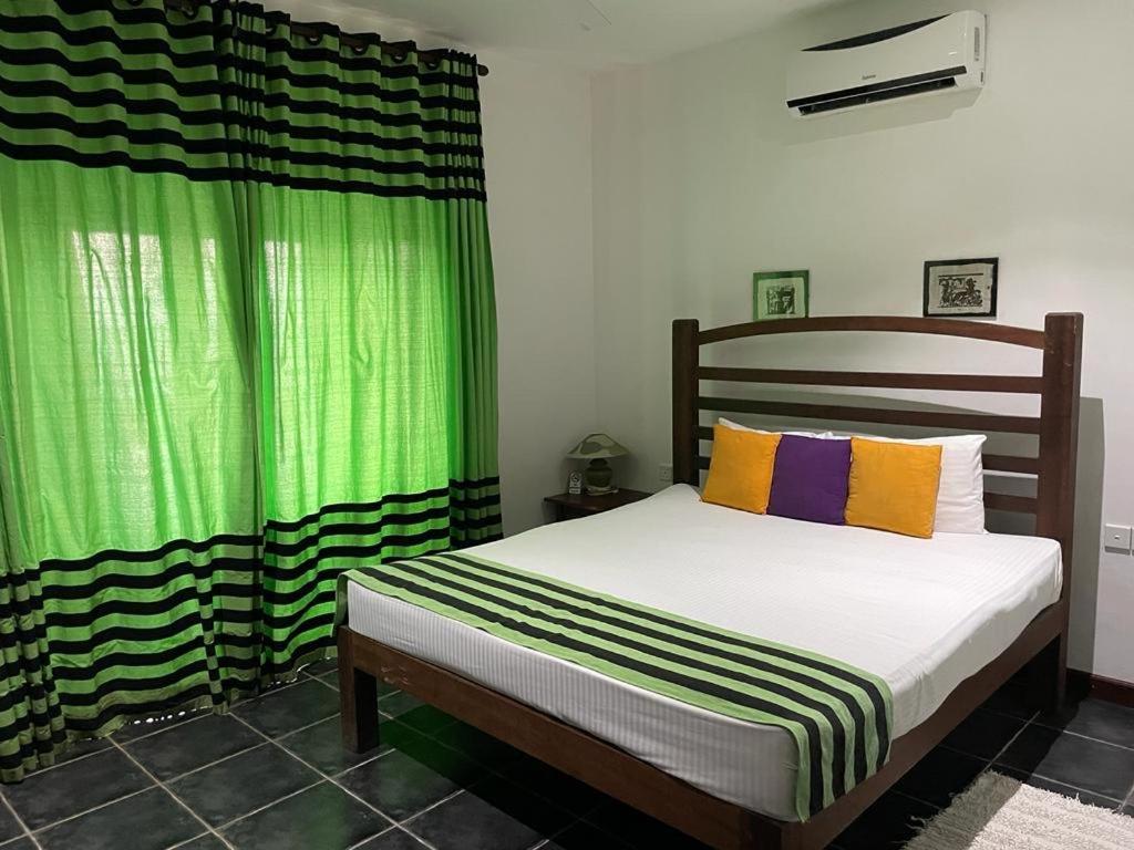 Reef Bungalow Hotel Pamunugama Экстерьер фото