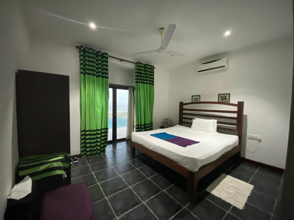 Reef Bungalow Hotel Pamunugama Экстерьер фото