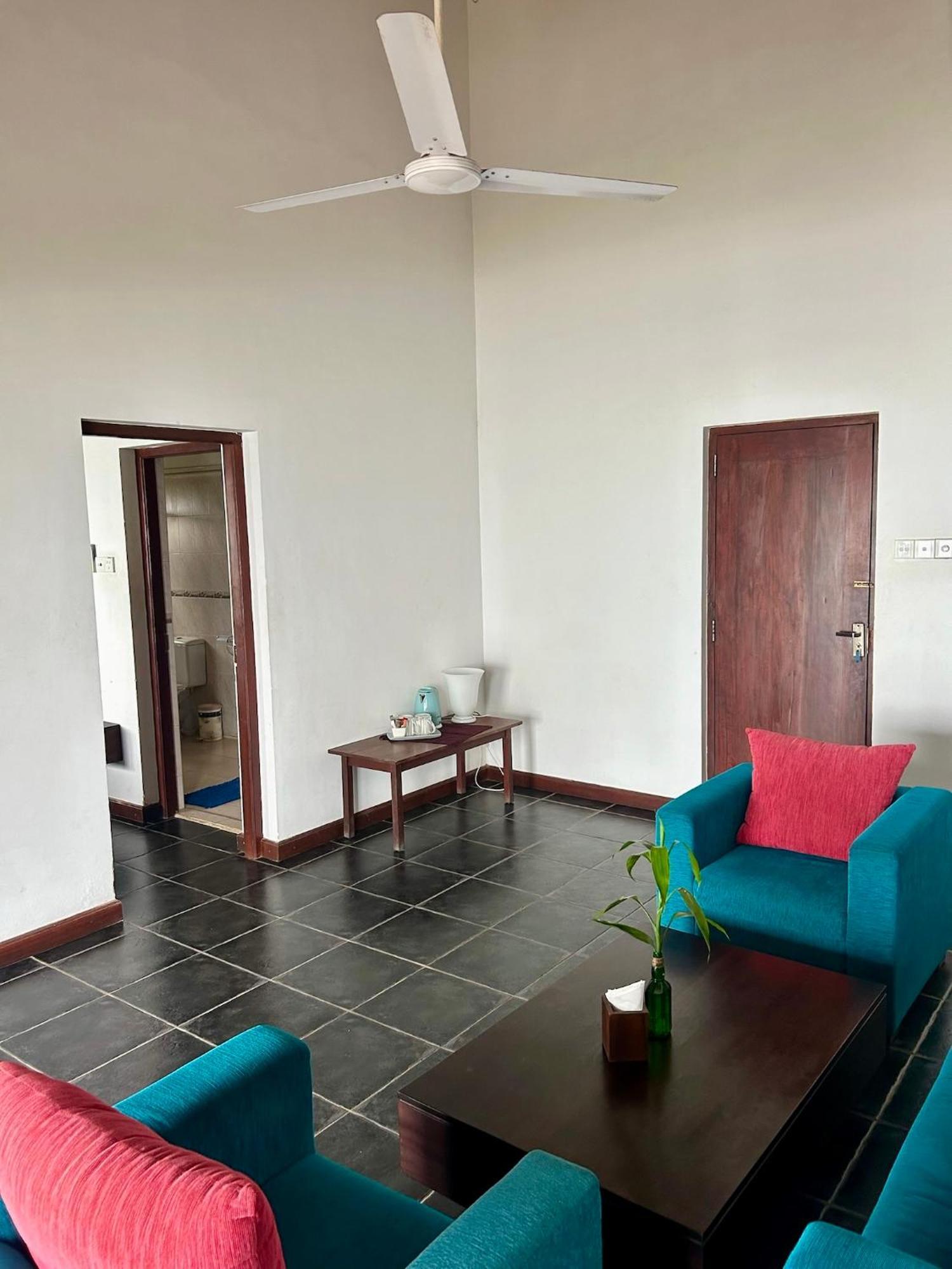Reef Bungalow Hotel Pamunugama Экстерьер фото