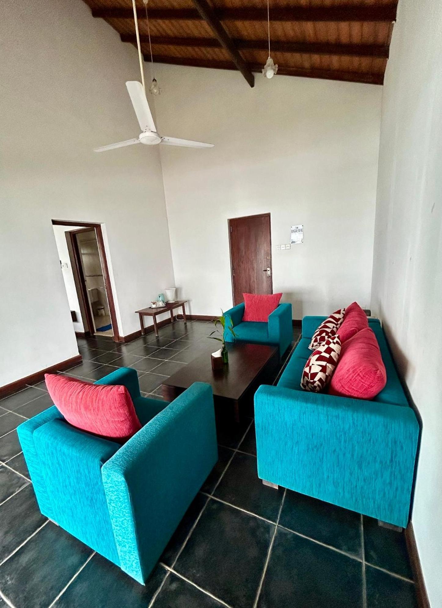 Reef Bungalow Hotel Pamunugama Экстерьер фото