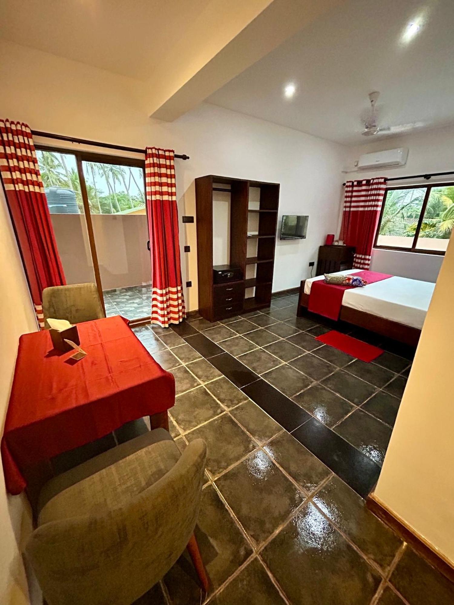 Reef Bungalow Hotel Pamunugama Экстерьер фото