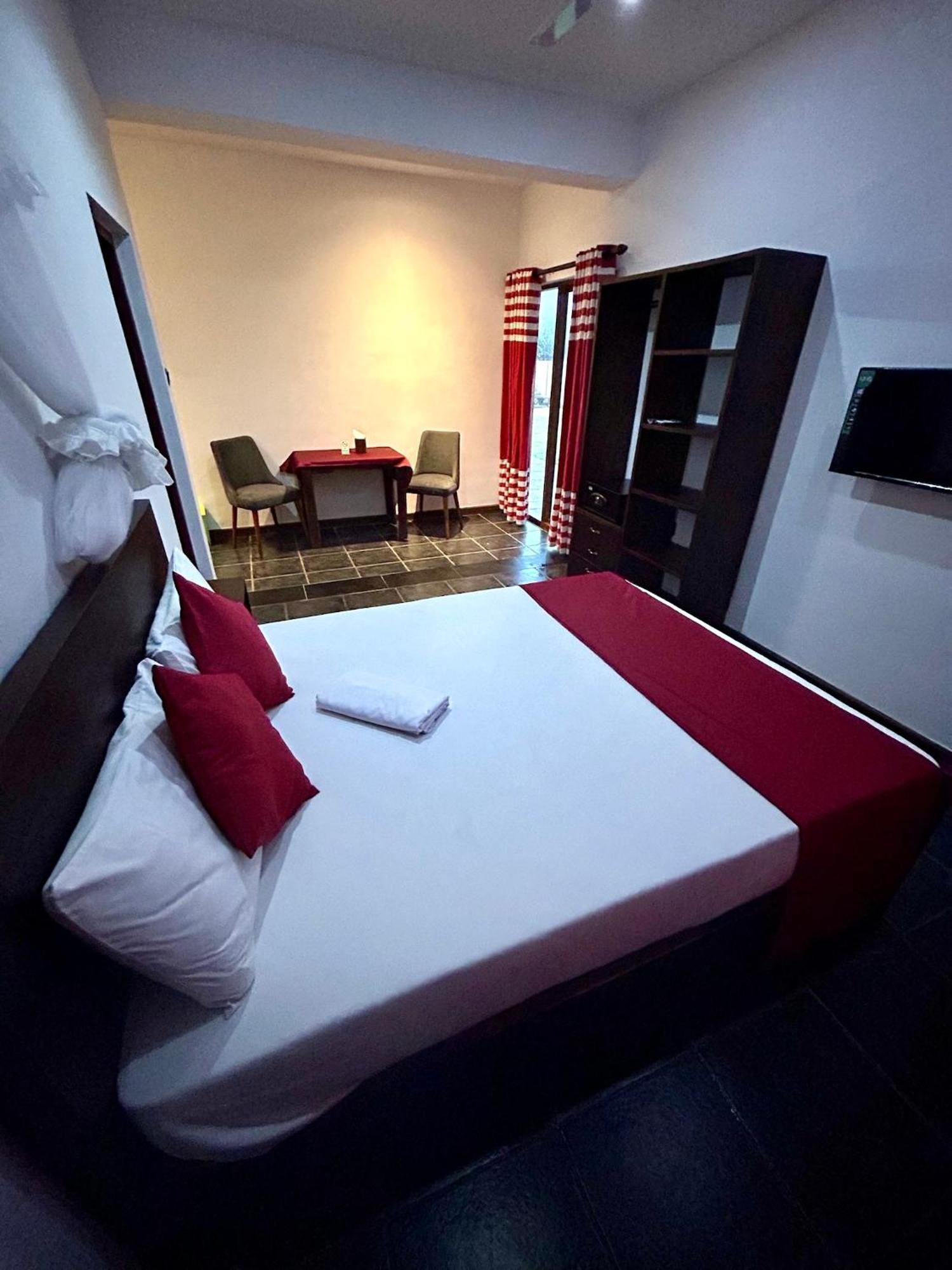 Reef Bungalow Hotel Pamunugama Экстерьер фото