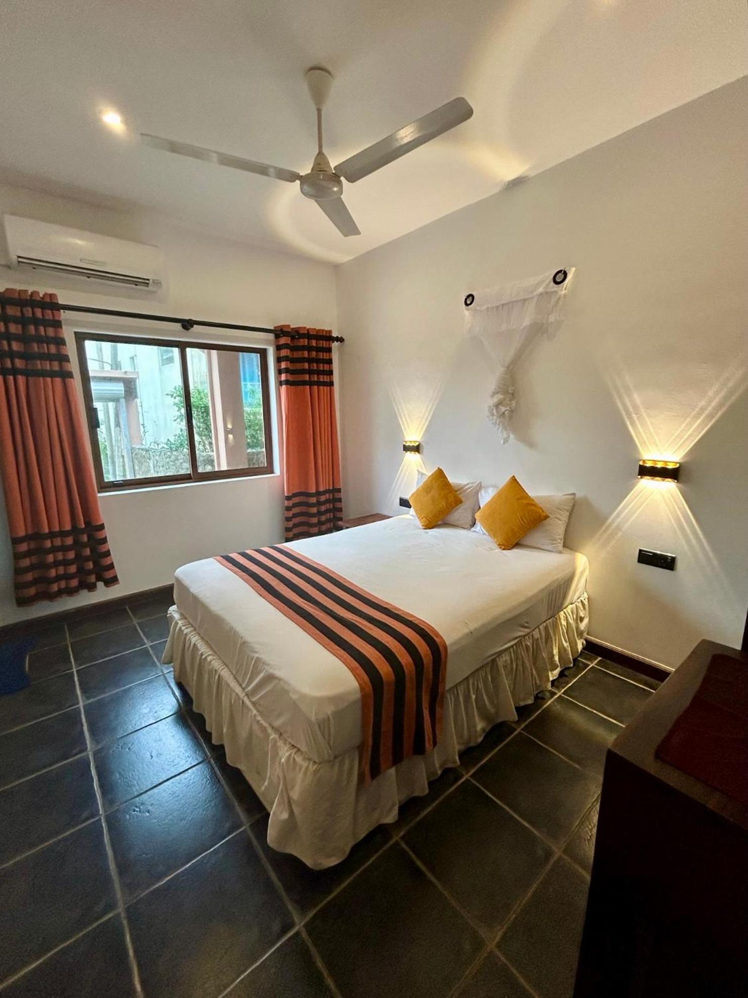 Reef Bungalow Hotel Pamunugama Экстерьер фото