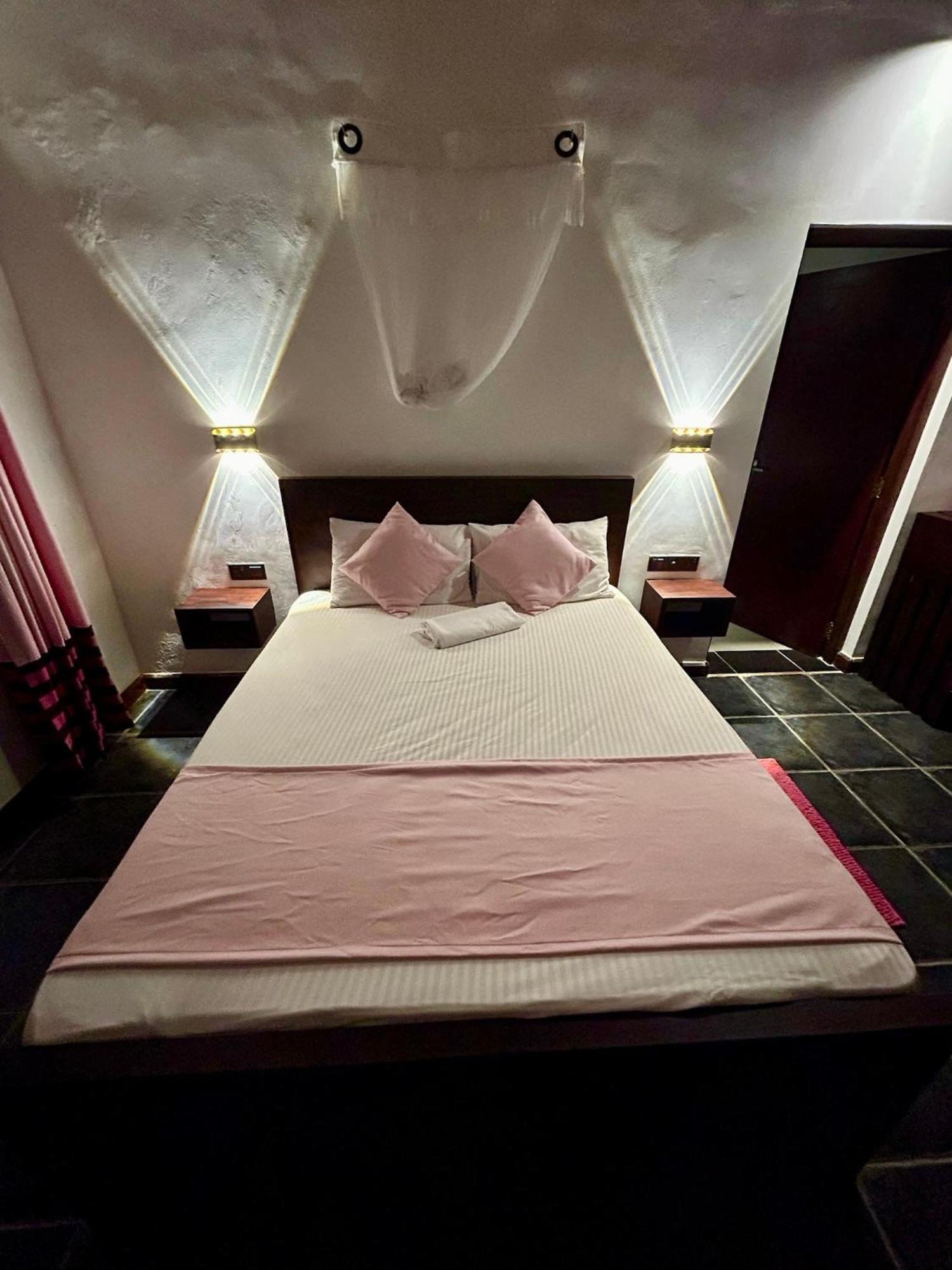 Reef Bungalow Hotel Pamunugama Экстерьер фото